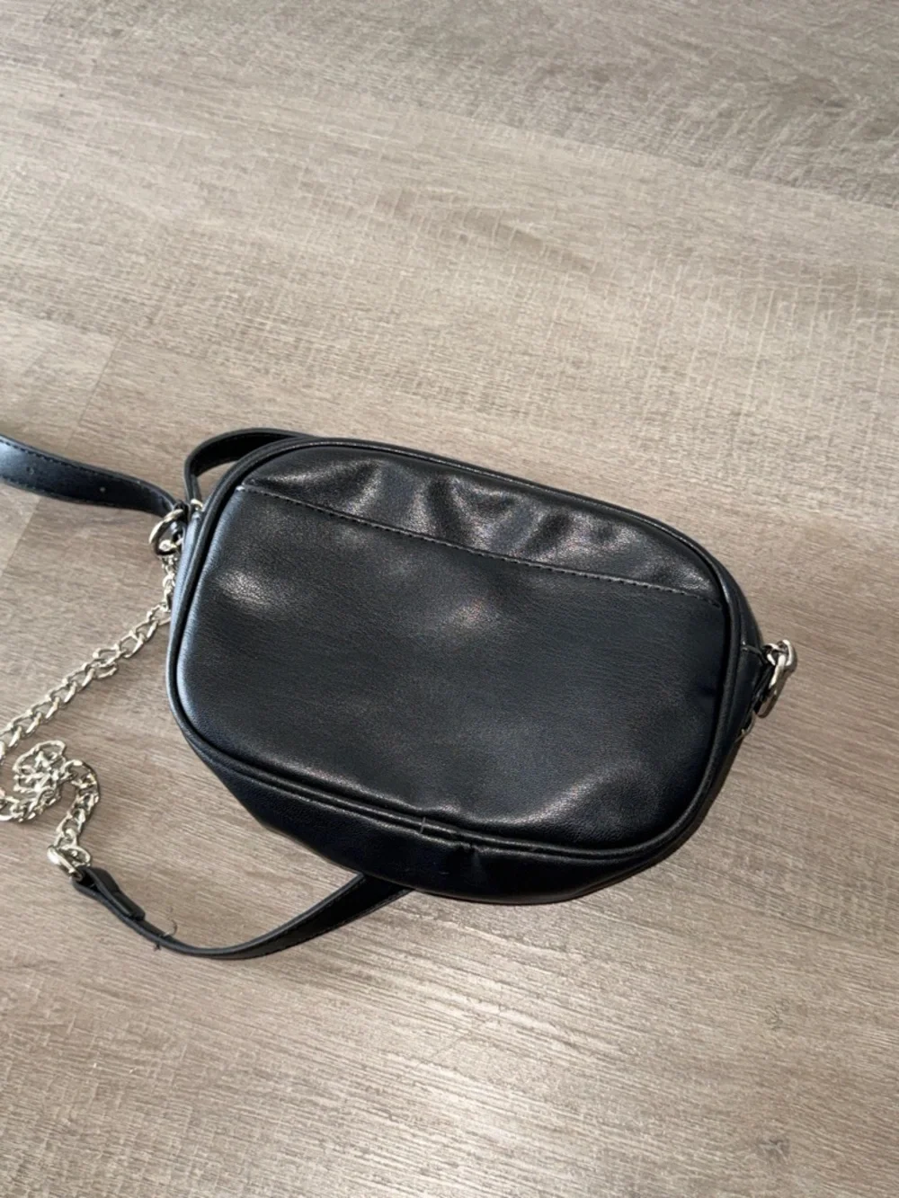 Badgley Mischka Black Quilted Chevron Camera Bag